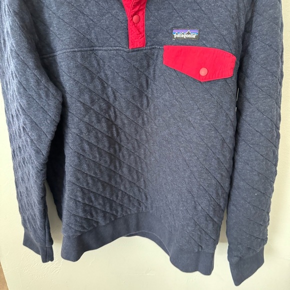Patagonia Womans Quilt Snap-T dark blue with red pullover Size Medium - Picture 3 of 8